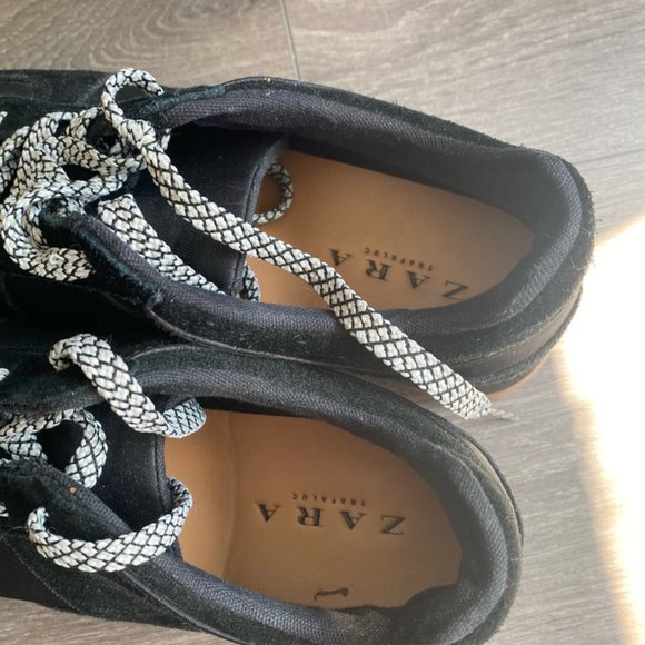 Zara Sneakers - Picture 2 of 3